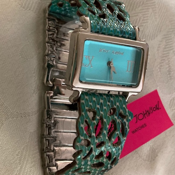 🎄Betsey Johnson Water Resistant Watch NWT!